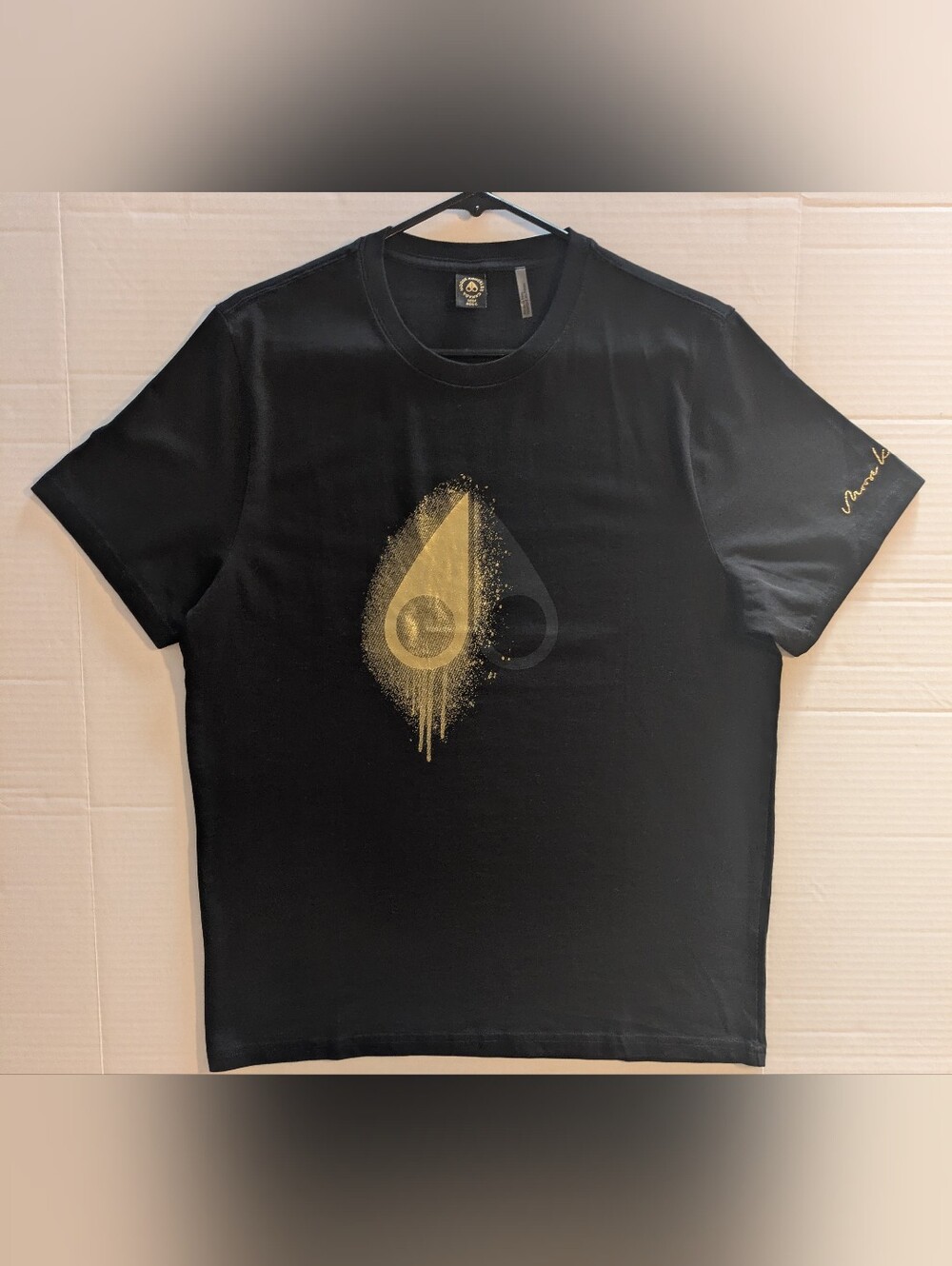 Moose Knuckles Black T-Shirt w/ Gold Graphic- M (NWOT)